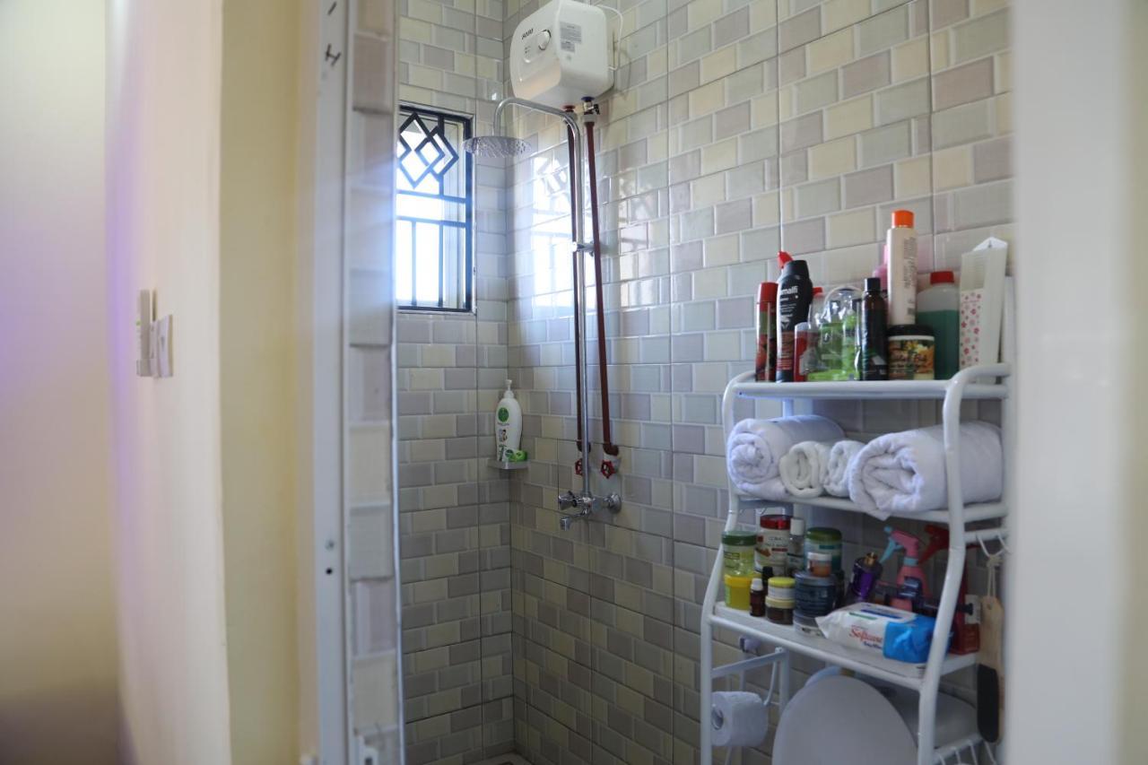 Pearl Lulu Modern Bnb Homestay Daressalam Exterior foto