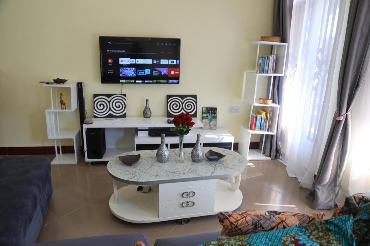 Pearl Lulu Modern Bnb Homestay Daressalam Exterior foto