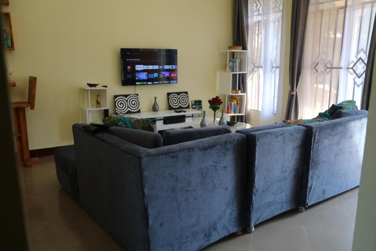 Pearl Lulu Modern Bnb Homestay Daressalam Exterior foto