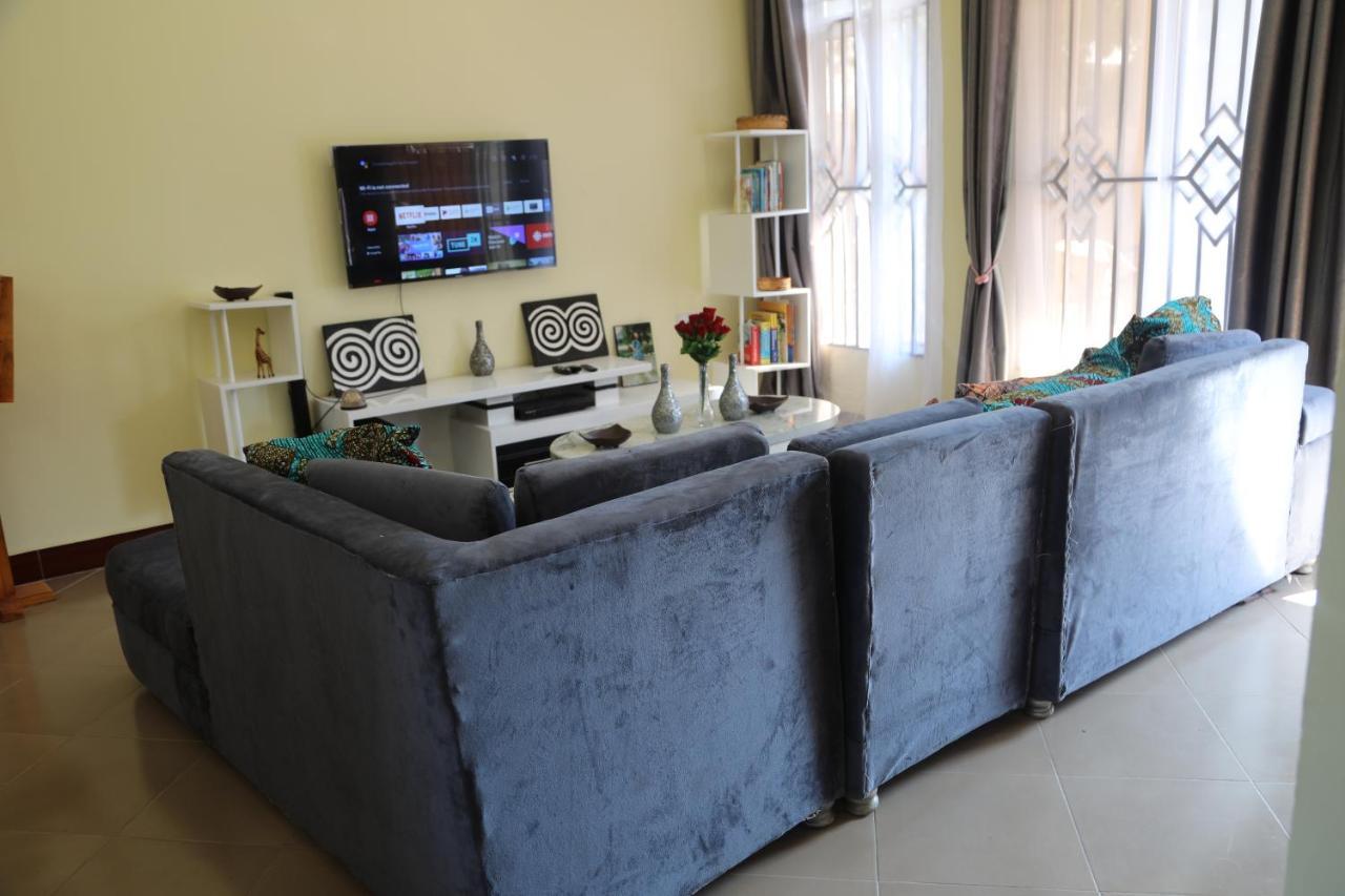 Pearl Lulu Modern Bnb Homestay Daressalam Exterior foto