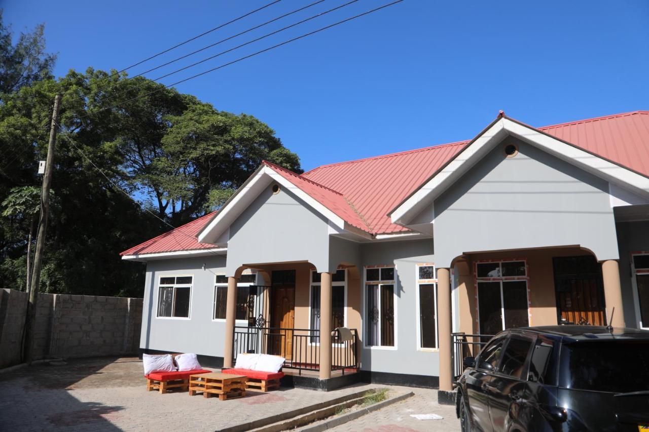 Pearl Lulu Modern Bnb Homestay Daressalam Exterior foto